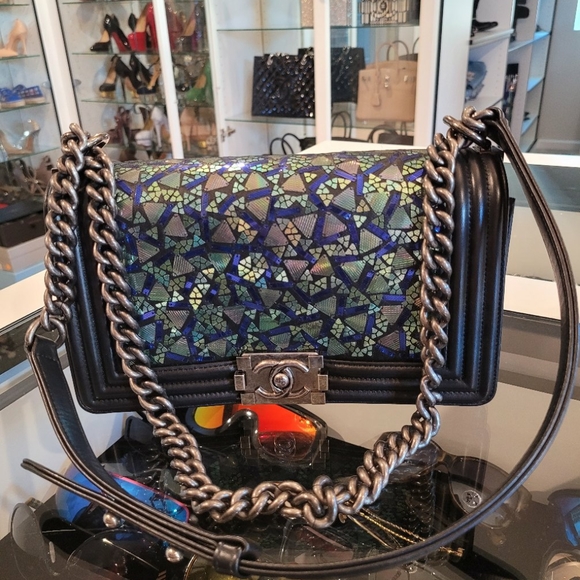 Chanel Medium Boy Bag Limited Edition $13.000 +Tax - Picture 1 of 7